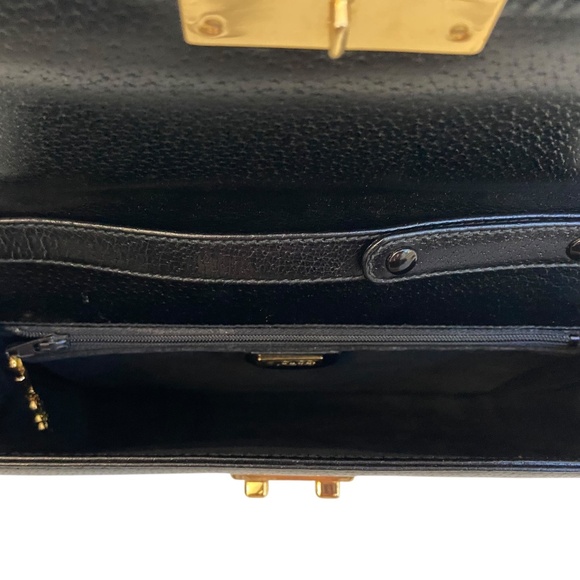 Gucci Black Leather Convertible Crossbody Bag w/ COA - Gold Hardware - Vintage - Picture 10 of 15